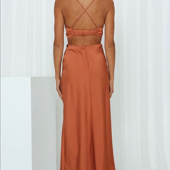 Rust dress - Picture 2 of 4